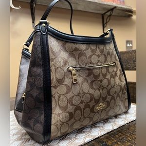 COACH Kristy Shoulder Bag In Blocked Signature Canvas - EUC!